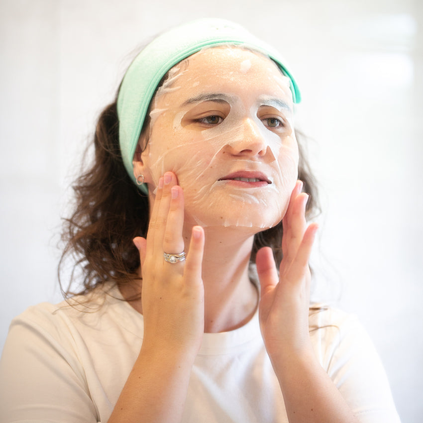 Illuminating and Moisturising Face Mask (Box of 12)-2